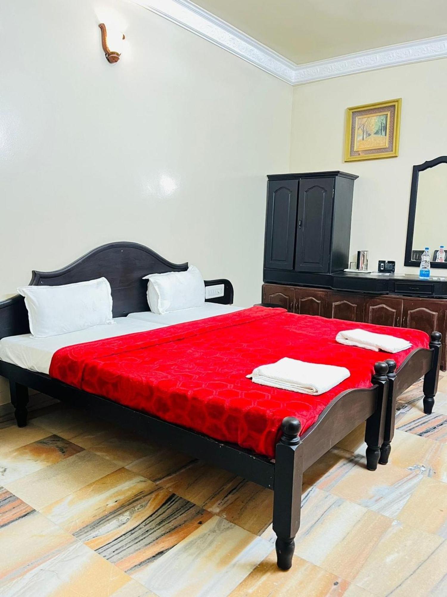 Hotel Hill Town Coorg マディケーリ エクステリア 写真