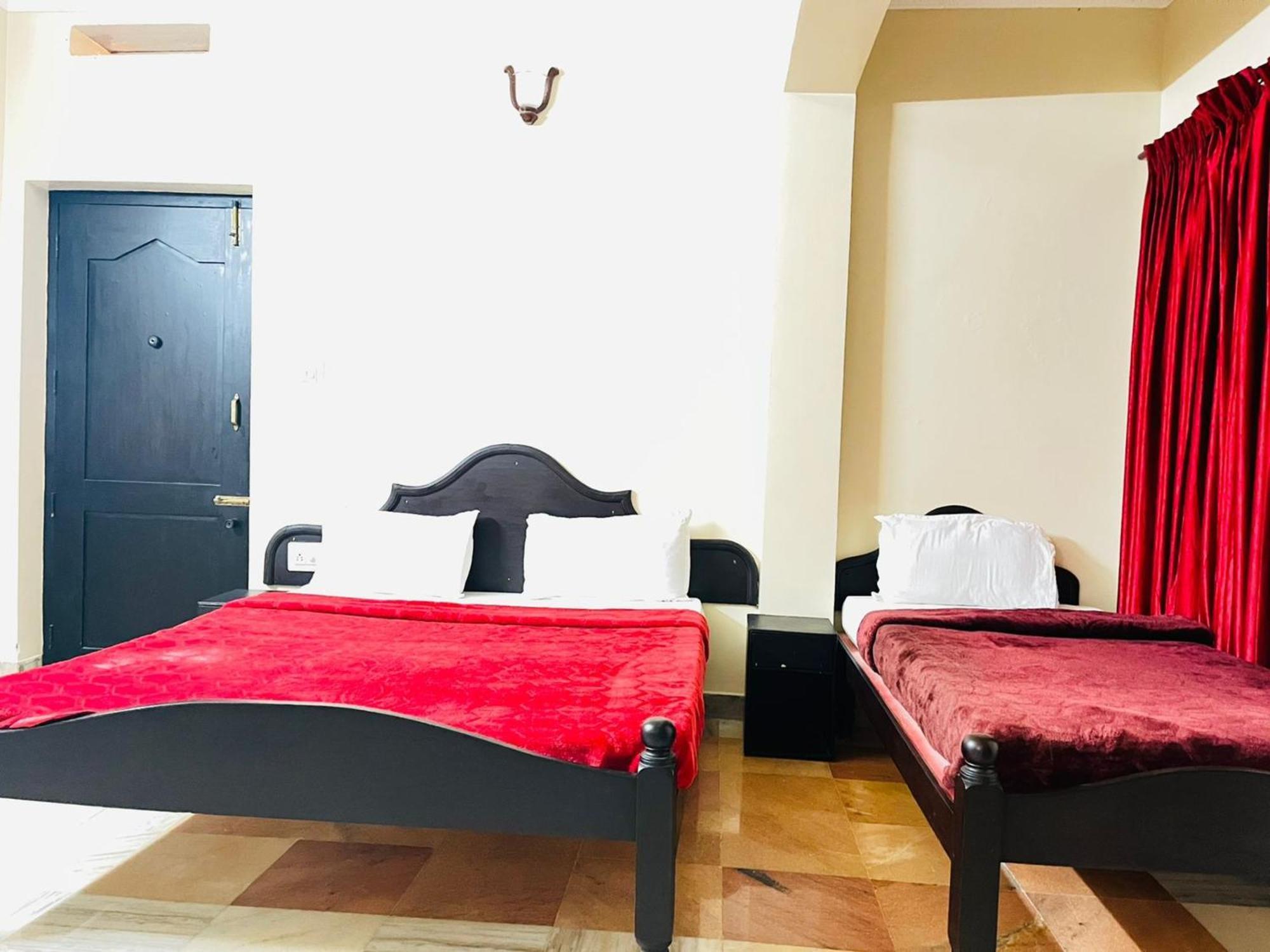 Hotel Hill Town Coorg マディケーリ エクステリア 写真
